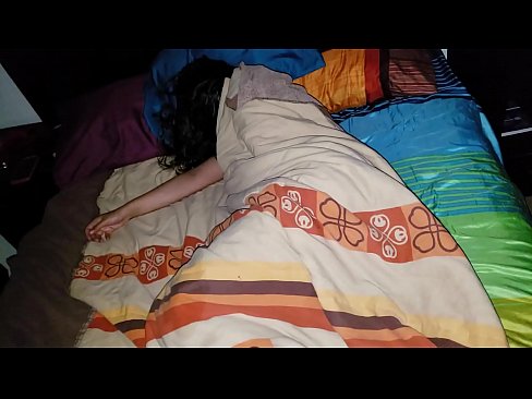 ❤️ Nevlastní syn buzeruje svou mladou nevlastní matku, zatímco ona spí. ☑ Domácí porno u cs.sayhentai.ru ☑